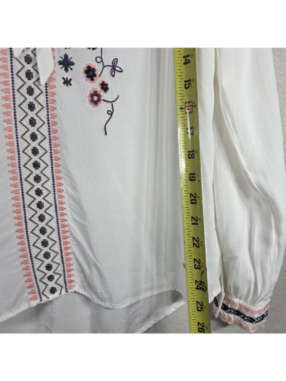 Coupé Collection White Embroided Tunic Shirt Top Size L Long Sleeve Tie Neck - Picture 15 of 16